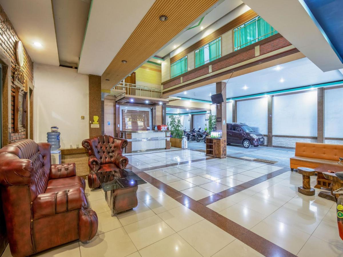 Hotel Sahabat 2 Джакарта Екстериор снимка