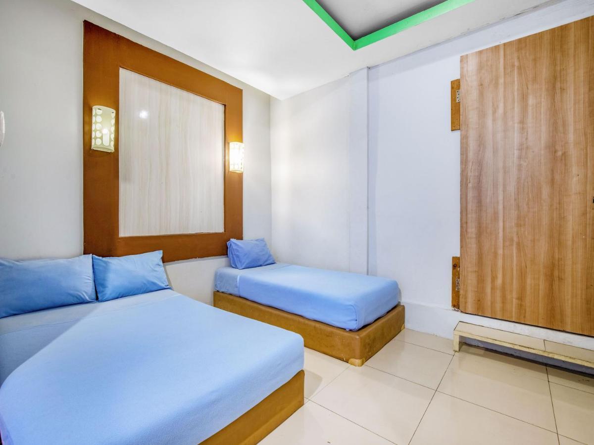 Hotel Sahabat 2 Джакарта Екстериор снимка