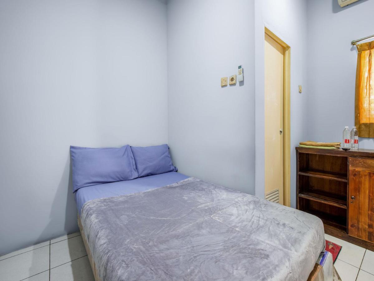 Hotel Sahabat 2 Джакарта Екстериор снимка