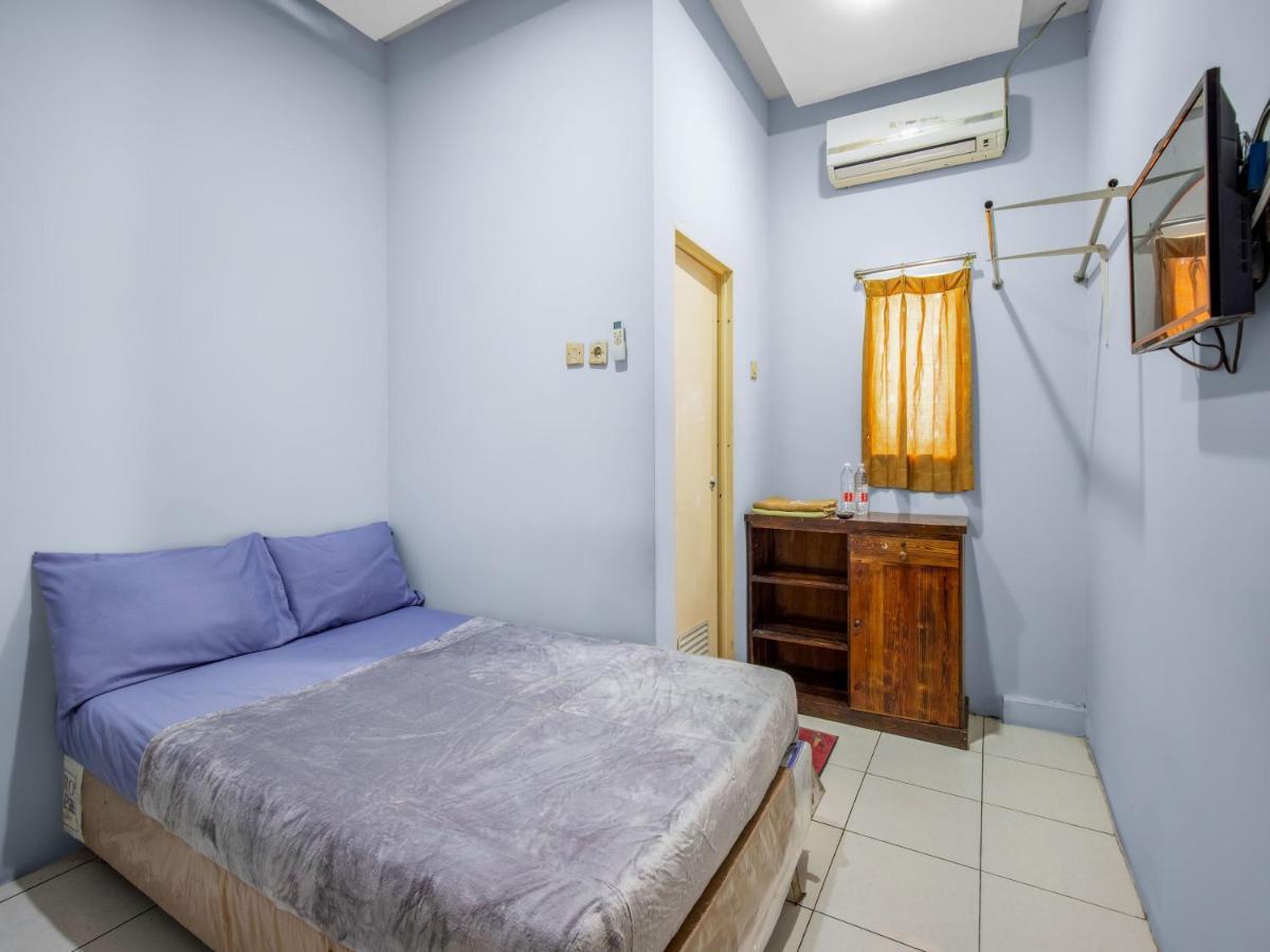 Hotel Sahabat 2 Джакарта Екстериор снимка