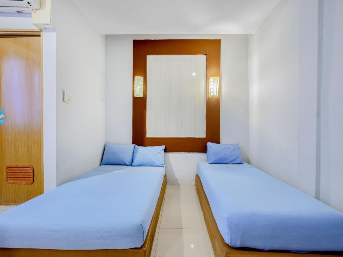 Hotel Sahabat 2 Джакарта Екстериор снимка