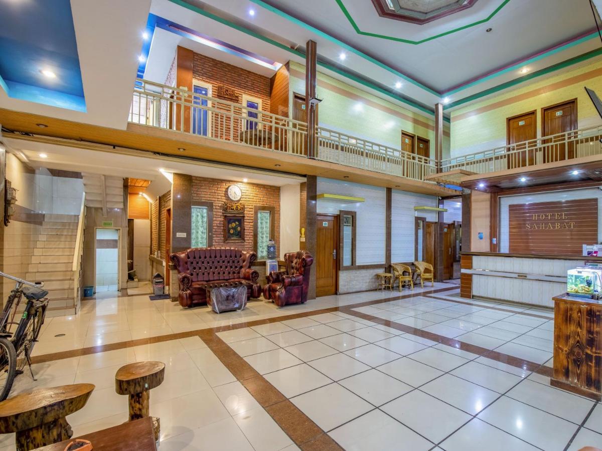 Hotel Sahabat 2 Джакарта Екстериор снимка